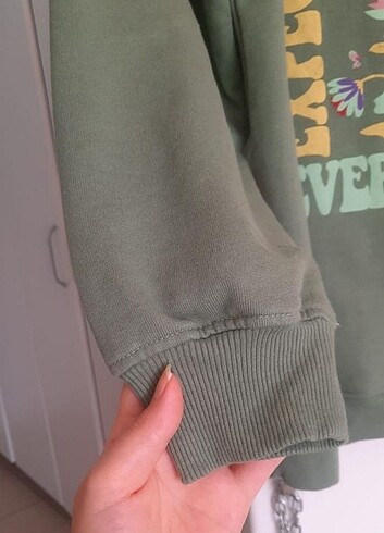  E.L.F Sweatshirt