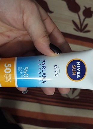 Nivea yüksek faktörlü güneş kremi