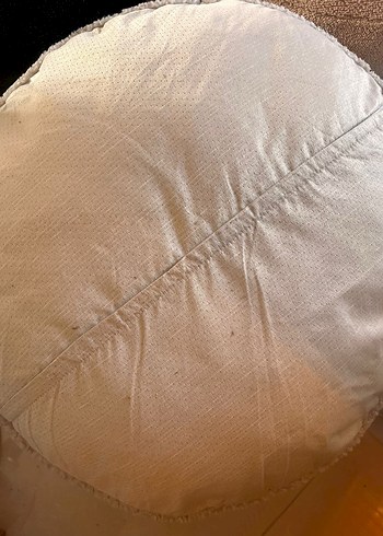 Bej ve Gri Yuvarlak Yastıklar - Görsel 2