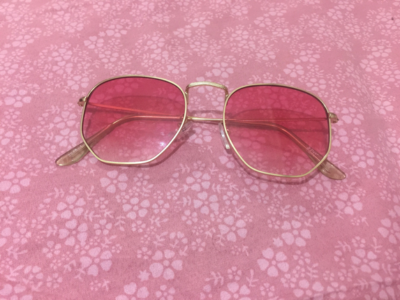 Pembe gozluk