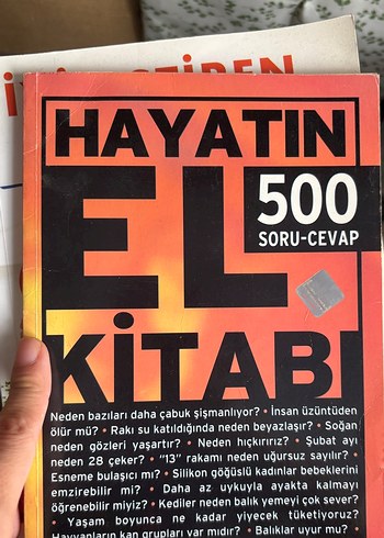 Hayatın El Kitabı - 500 Soru-Cevap