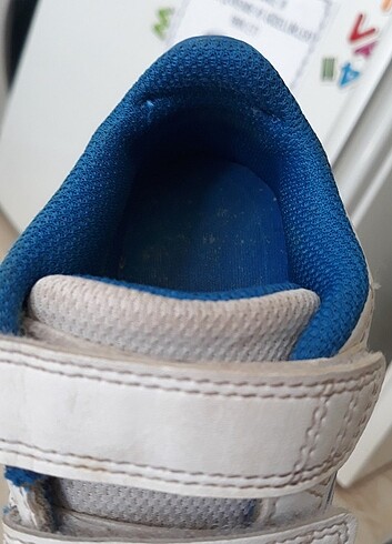 24 Beden beyaz Renk Adidas çocuk spor ayakkabı