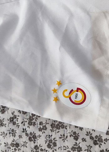 4 Yaş Beden Orjinal Nike Beyaz Nakışlı Mini Şort