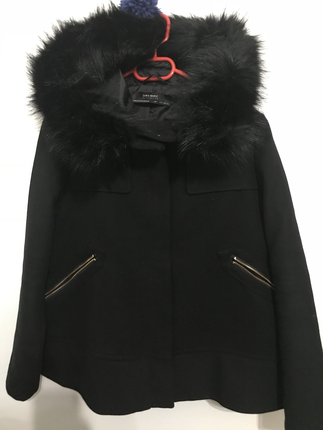ZARA MONT