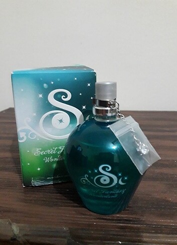 avon SECRET FANTASY WONDERLAND