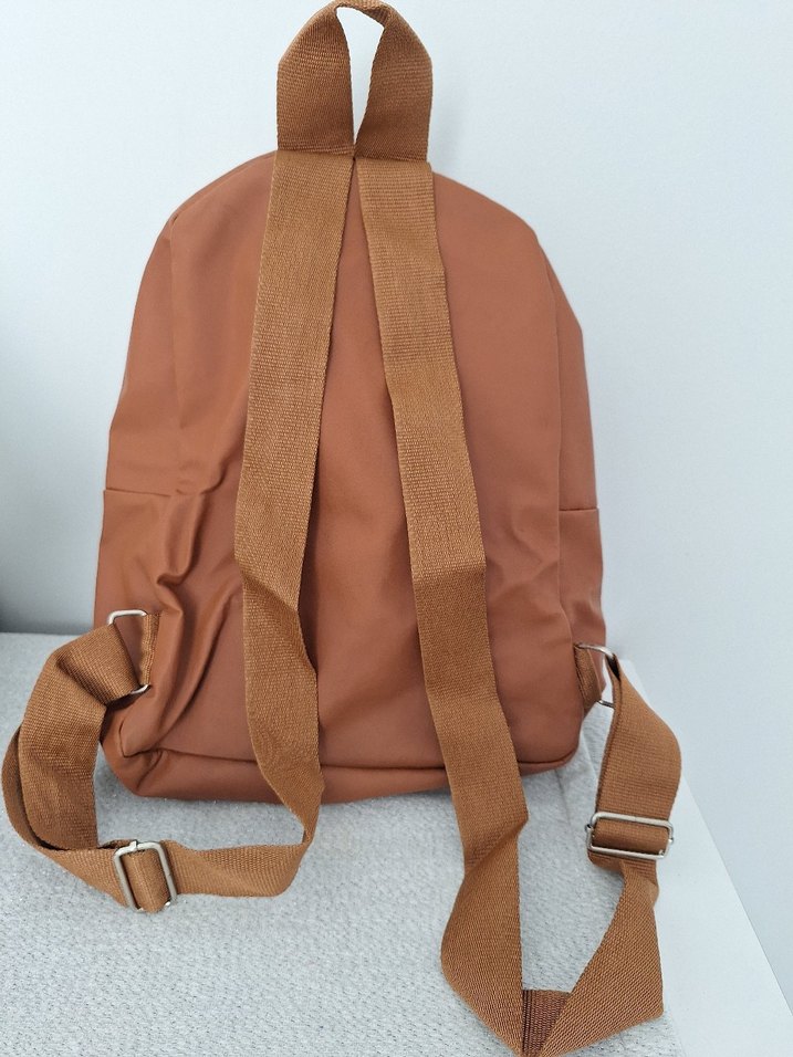 Bej Deri Kadın Sırt Çantası - Görsel 3