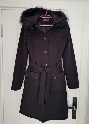 Kürklü Kapüşonlu Siyah Kaban - Görsel 3