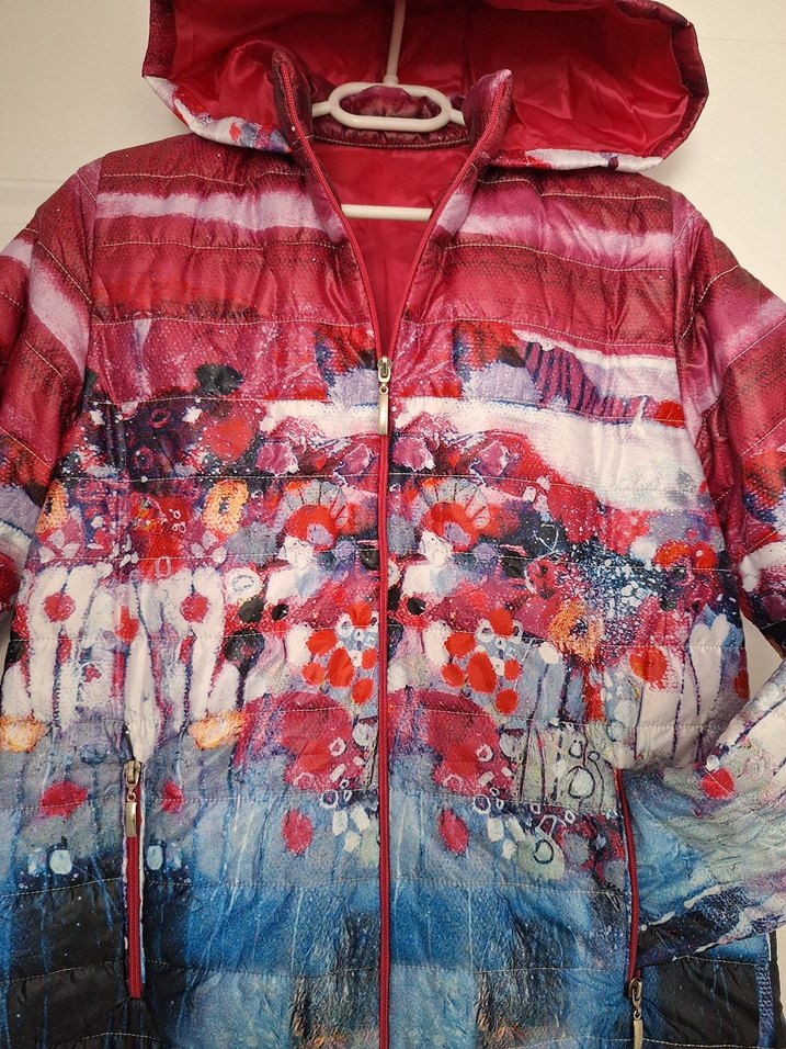 Kadın Renkli Kapüşonlu Kısa Ceket - Görsel 3