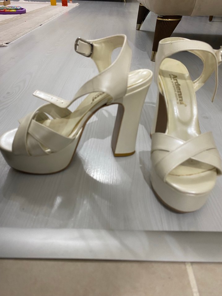 Beyaz Parlak Platform Topuklu Kadın Abiye Ayakkabı - Görsel 2