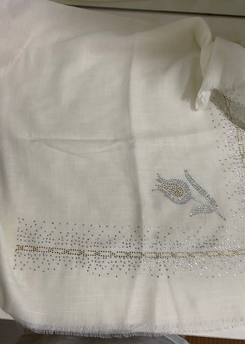 Boncuk İşlemeli Beyaz Kadın Şal - Görsel 2