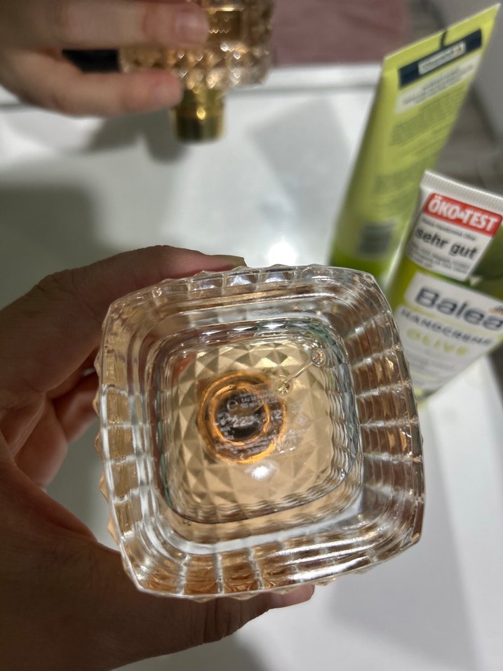 Valentino Kadın Parfümü - Görsel 2