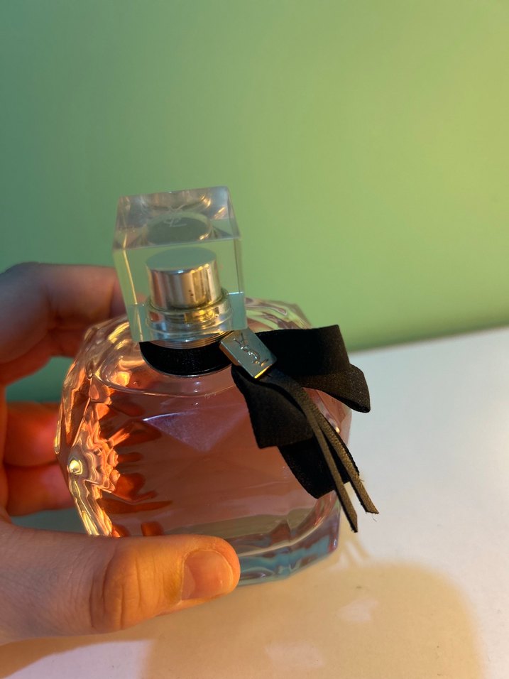 Kadın Parfümü Siyah Fiyonklu Şişede YSL - Görsel 2