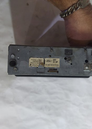 Klasik Siyah oto teyp Ford - Görsel 4