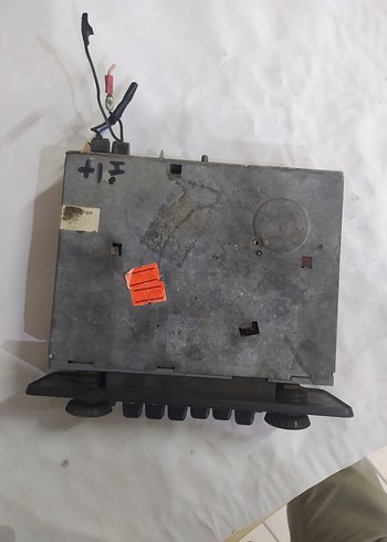 Klasik Siyah oto teyp Ford - Görsel 2