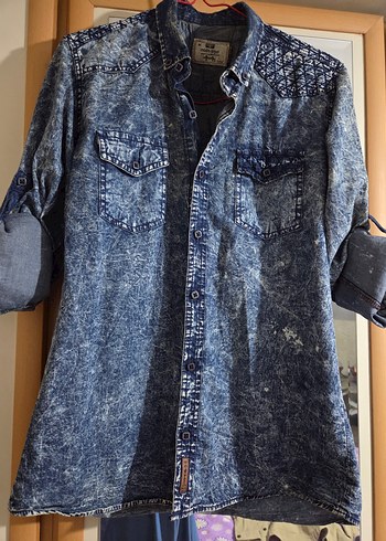 Kadın Mavi Düğmeli Denim Gömlek
