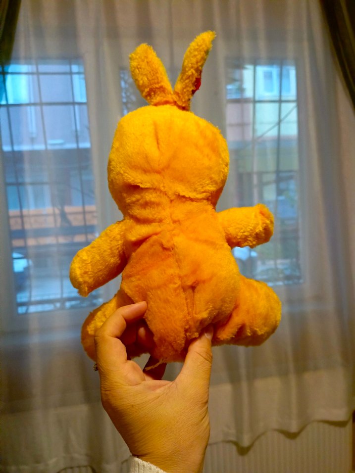 Renkli Kulaklı Sarı Peluş Oyuncak - Görsel 2