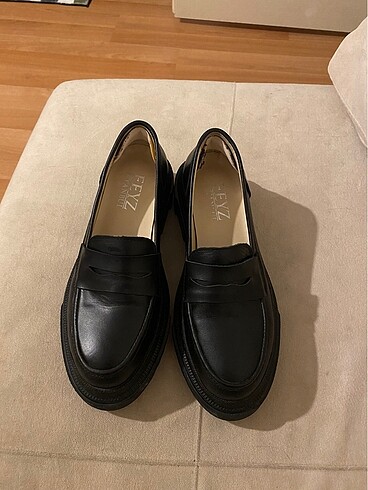 37 Numara Siyah Yeni Loafer
