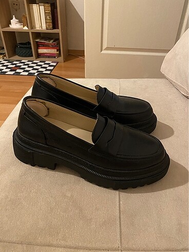 37 Beden siyah Renk 37 Numara Siyah Yeni Loafer
