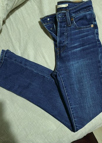 Levis Koyu Mavi Dar Kesim Denim Jean