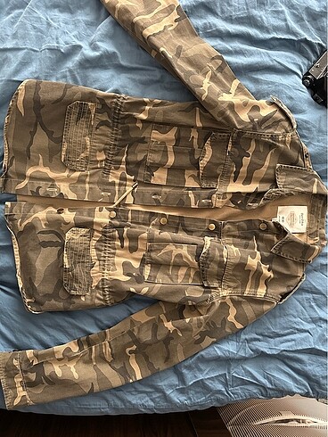 Bershka Kamuflaj Ceket Glek