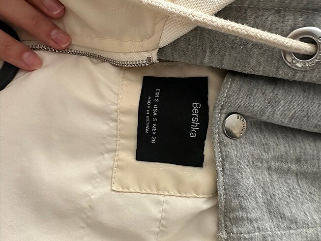s Beden beyaz Renk Bershka Crop Bomber Ekru