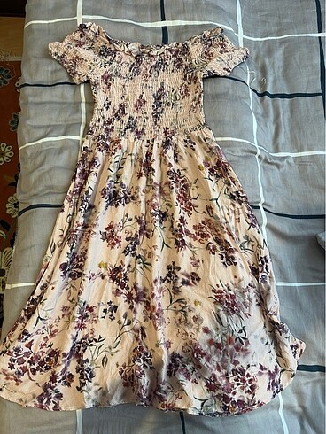Çiçekli Butik elbise büzgülü