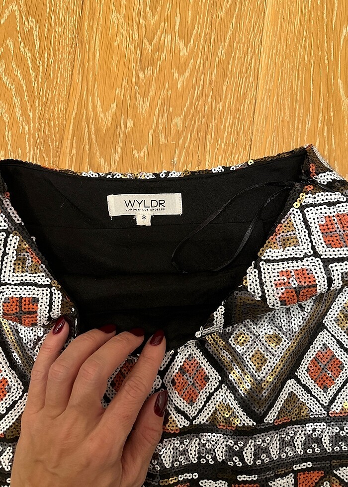 Pullu payetli etek - Görsel 2