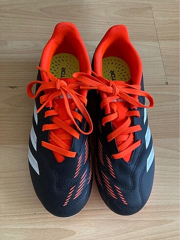 37 Beden çeşitli Renk Adidas krampon 36.5 numaradır