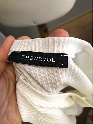 l Beden beyaz Renk Trendyol tsort L beden