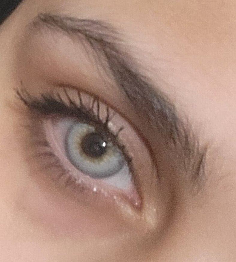 Bej Gri Takma Kirpik - Görsel 3