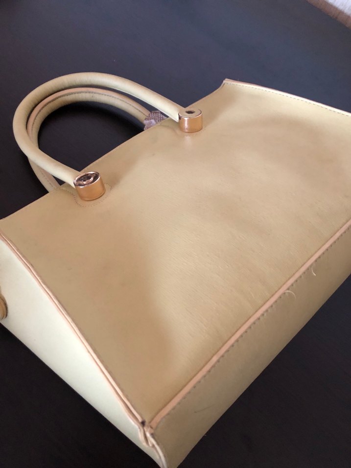Bej Deri Kadın El Çantası - Görsel 4