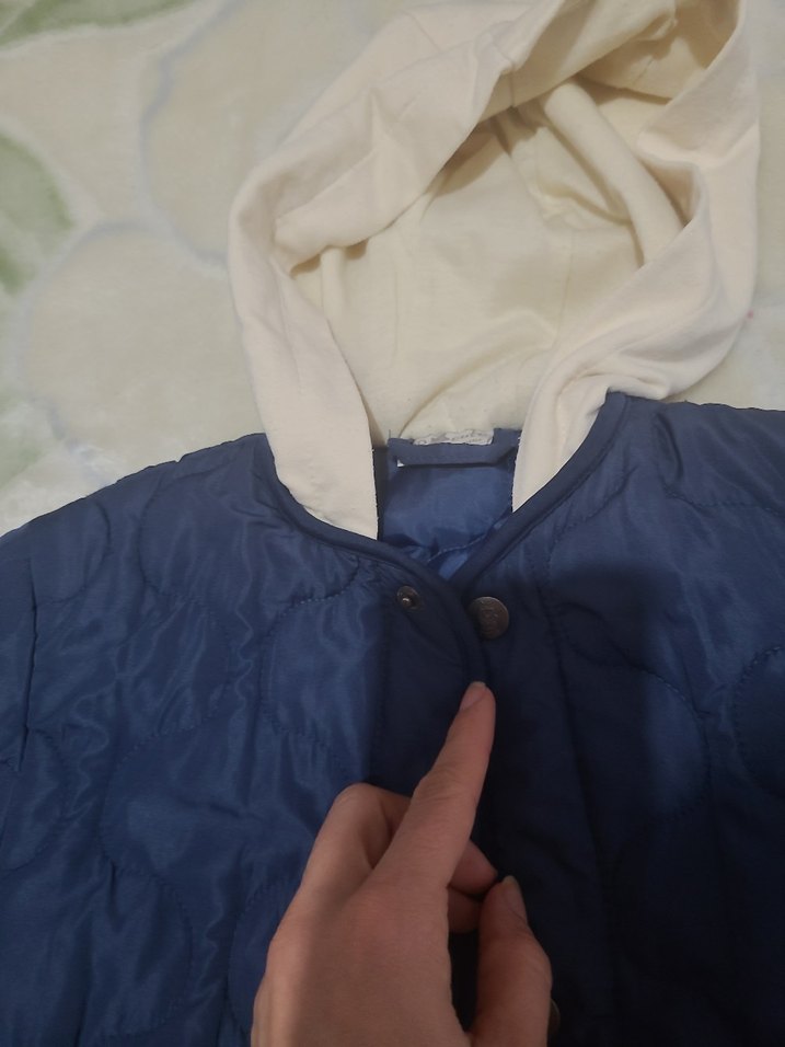 Düğmeli Erkek Çocuk Mavi Kapüşonlu Ceket - Görsel 4