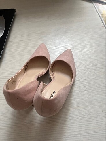 Toz pembe süet stiletto