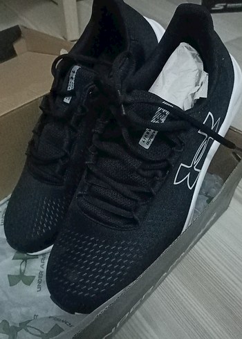 Under Armor 44 numara orijinal mağza mali sıfır ayakkabı - Görsel 6