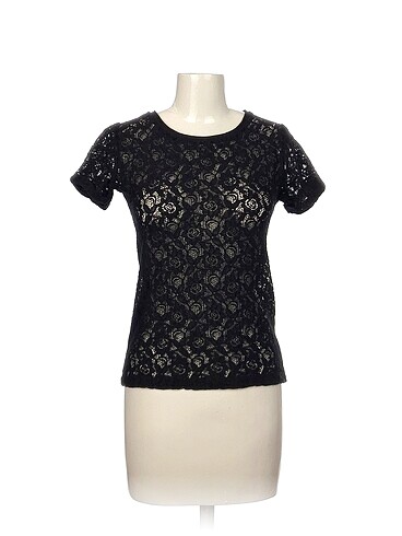 Diğer T-shirt %70 İndirimli.