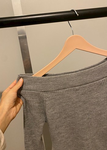 Gri Kadın Triko Kayık Yaka Kazak - Görsel 2