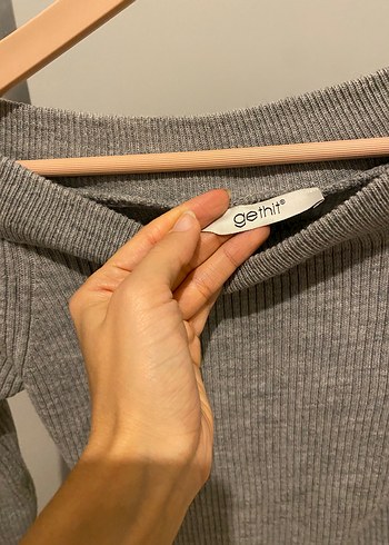 Gri Kadın Triko Kayık Yaka Kazak - Görsel 3