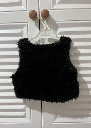 Kız Çocuk Siyah Kürklü Kolsuz Yelek - Görsel 2