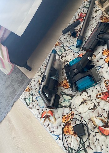 Philips Mavi Kablosuz Dikey Süpürge büyük başklik silipsüpüruyor - Görsel 4