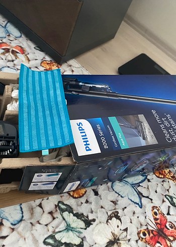 Philips Mavi Kablosuz Dikey Süpürge büyük başklik silipsüpüruyor - Görsel 3