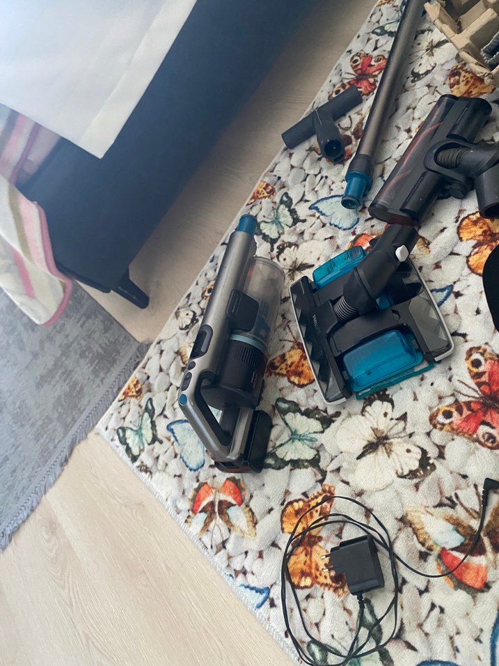 Philips Mavi Kablosuz Dikey Süpürge büyük başklik silipsüpüruyor - Görsel 4