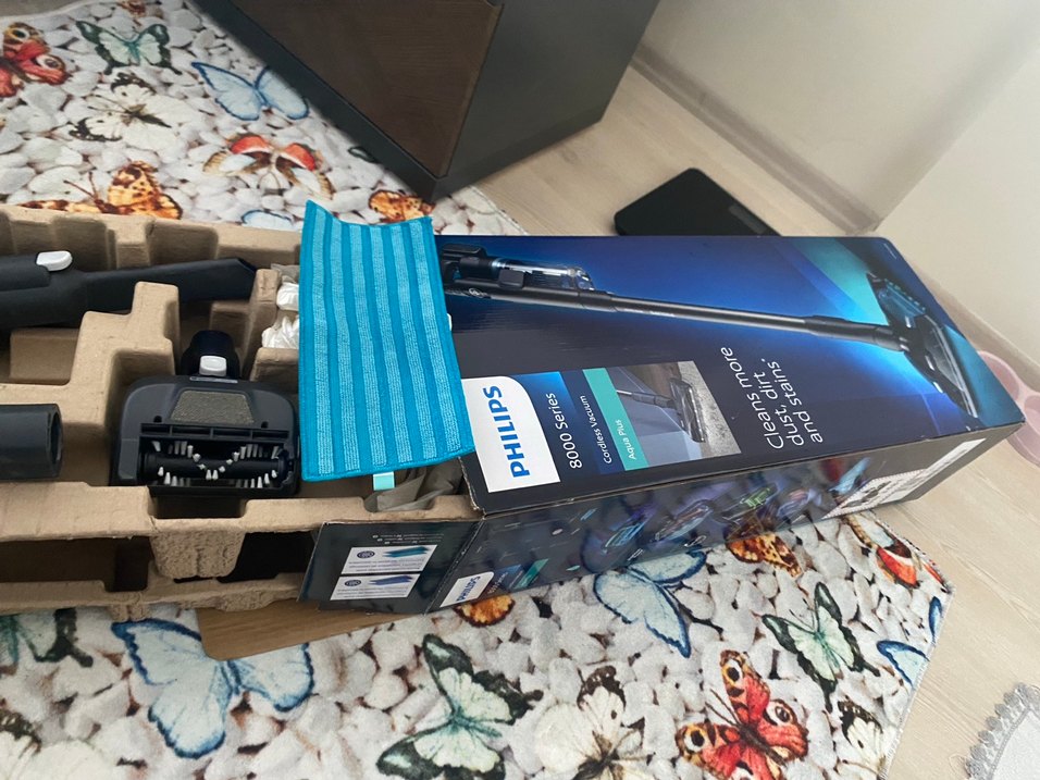 Philips Mavi Kablosuz Dikey Süpürge büyük başklik silipsüpüruyor - Görsel 3