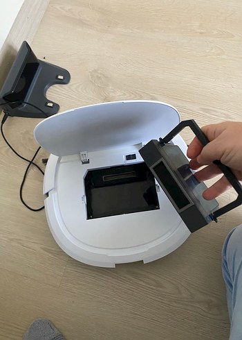 King Beyaz Robot Süpürge - Görsel 4