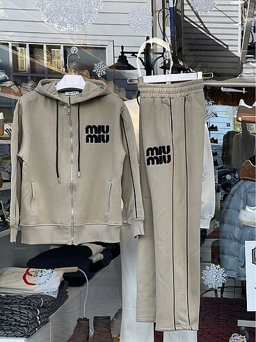 m Beden Miu miu eşofman takımı