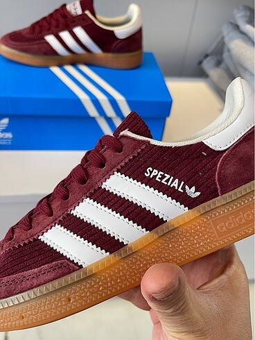 38 Beden Spezial shadow RED bordo