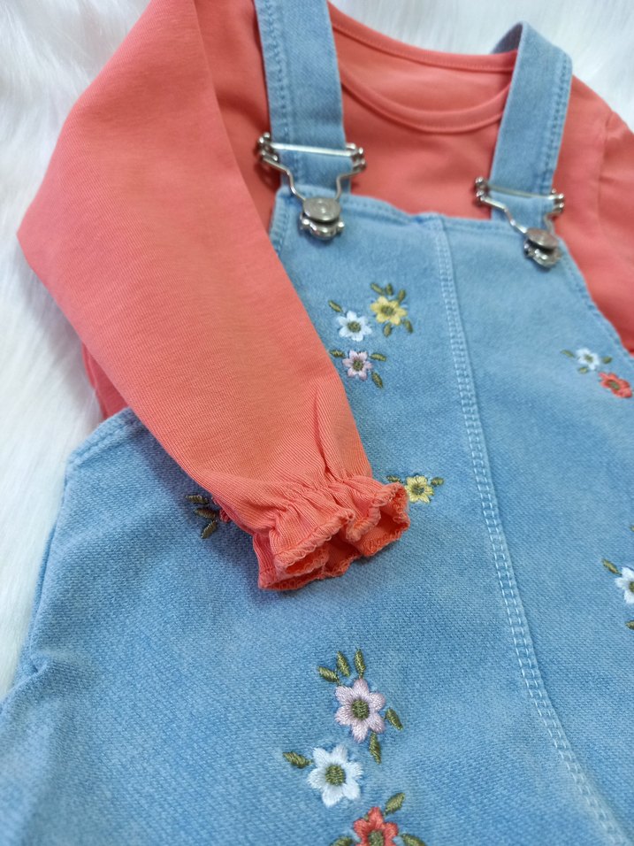 Nakışlı Kot Salopet ve Pembe Uzun Kollu Bluz - Görsel 2