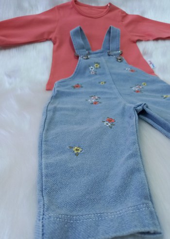 Nakışlı Kot Bahçıvan Tulum ve Pembe Uzun Kollu Bluz - Görsel 4