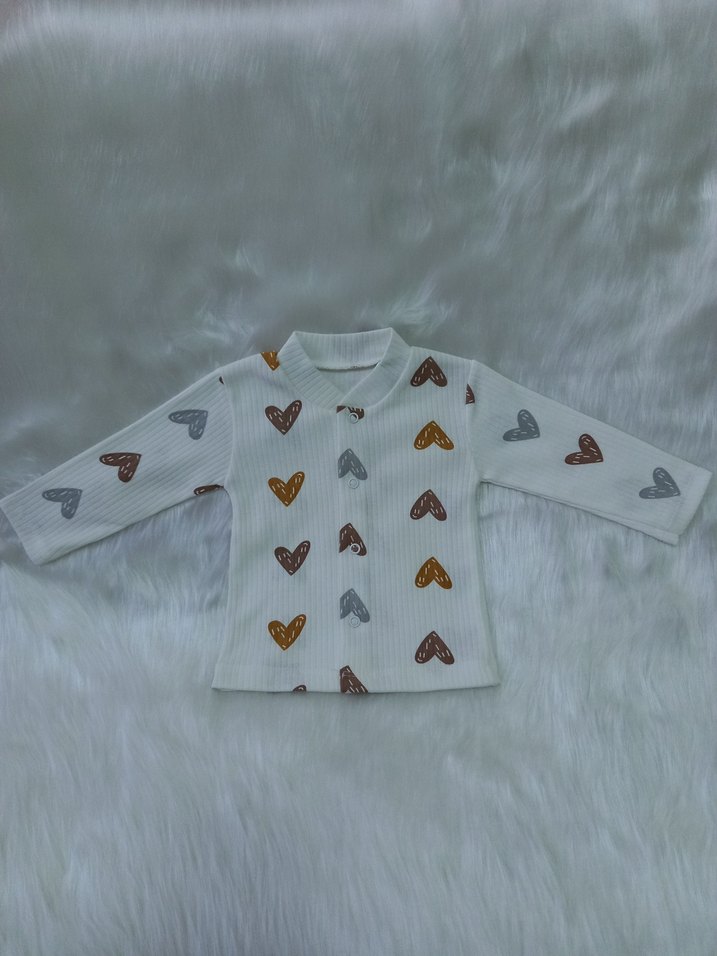 Beyaz Örgü Kalp Desenli Bebek Kız Takımı - Görsel 4