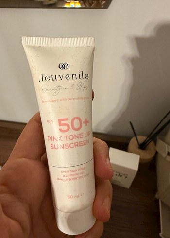 Jeuvenile SPF 50+ Pembe Tonlu Güneş Kremi 50 ml - Görsel 2