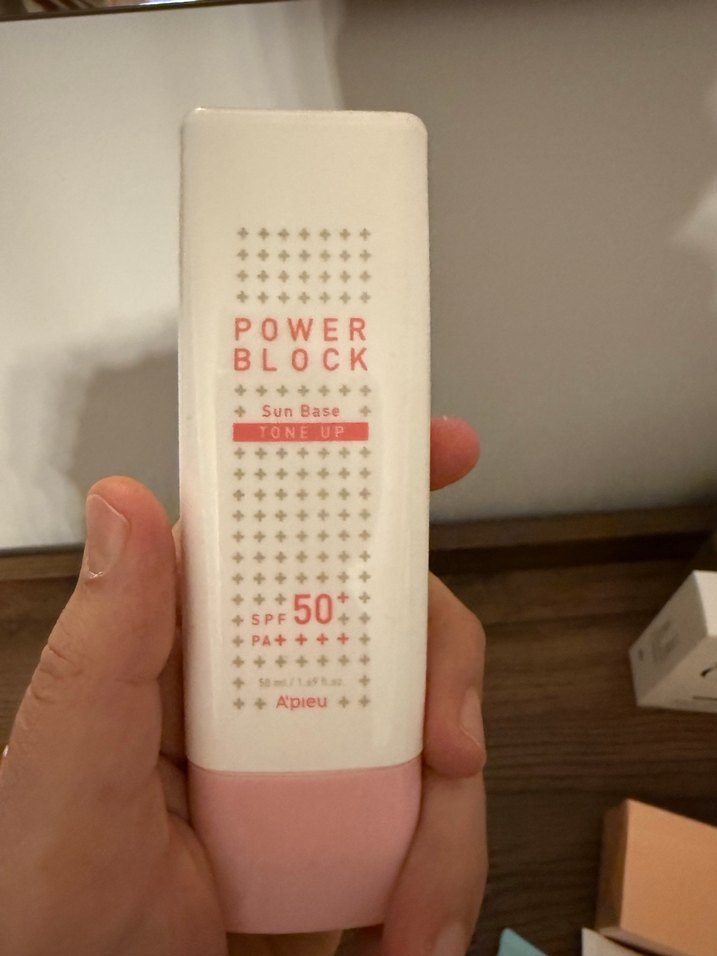 A'Pieu Power Block Tonlandırıcı Güneş Kremi SPF 50 - Görsel 2